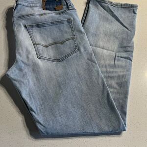 American Eagle Extreme Flex 4 Original Straight Fit Light Wash Jeans Denim Pants
